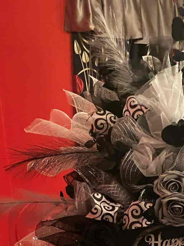 Bespoke Roses Meets Feathers Celebration Decorative Wreath - Image 8