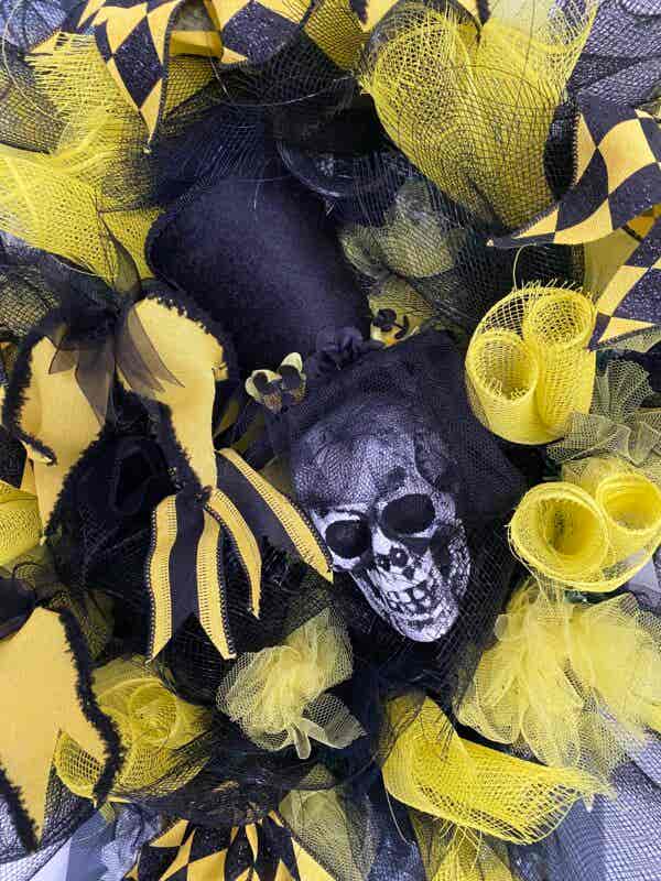 Bespoke Glam Mr Top Hat and Skull Halloween Decorative Wreath - Image 3