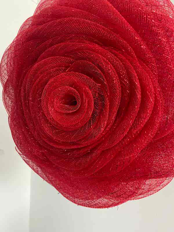 Bespoke Rabbies Red Red Rose Decorative Wreath - Image 6