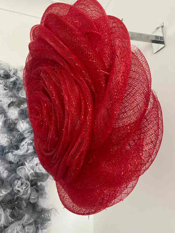 Bespoke Rabbies Red Red Rose Decorative Wreath - Image 5