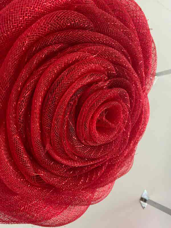 Bespoke Rabbies Red Red Rose Decorative Wreath - Image 7