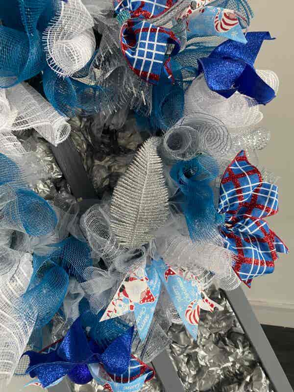 Bespoke Simply Serenity Christmas Decorative Wreath - Image 7