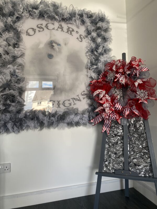 Bespoke Candy Cane Flow Decorative Wreath - Image 7