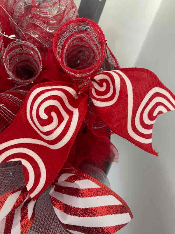 Bespoke Candy Cane Flow Decorative Wreath - Image 8