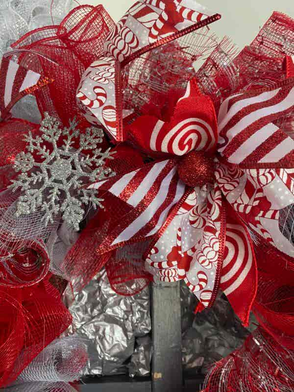 Bespoke Candy Cane Flow Decorative Wreath - Image 6