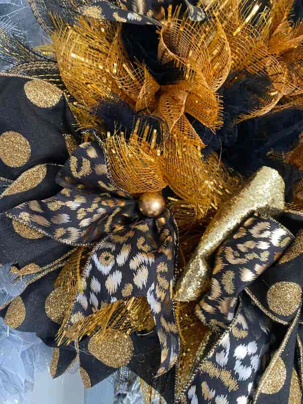 Bespoke Everything That Glitters Christmas Decorative Wreath - Image 6