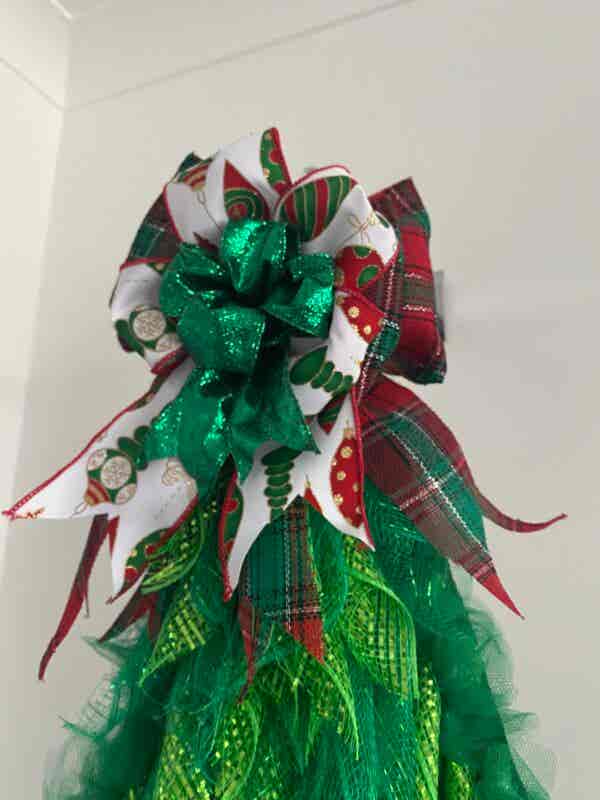 Bespoke Ferniegair's Fir Christmas Tree Decorative Wreath - Image 8