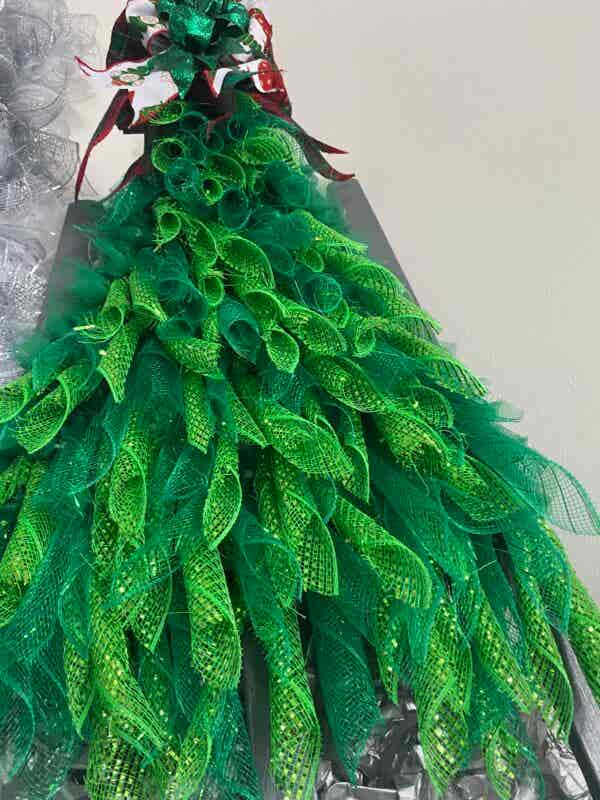 Bespoke Ferniegair's Fir Christmas Tree Decorative Wreath - Image 10