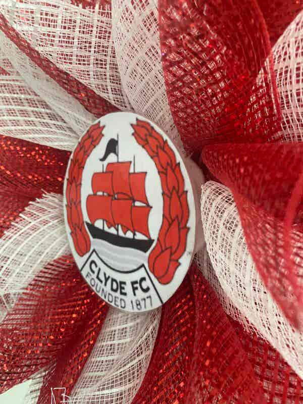 Bespoke Fitting Tribute Clyde Football Player Memorial Decorative Wreath - Image 3