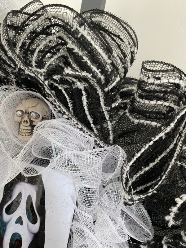 Bespoke Scream Halloween Decorative Wreath - Image 4