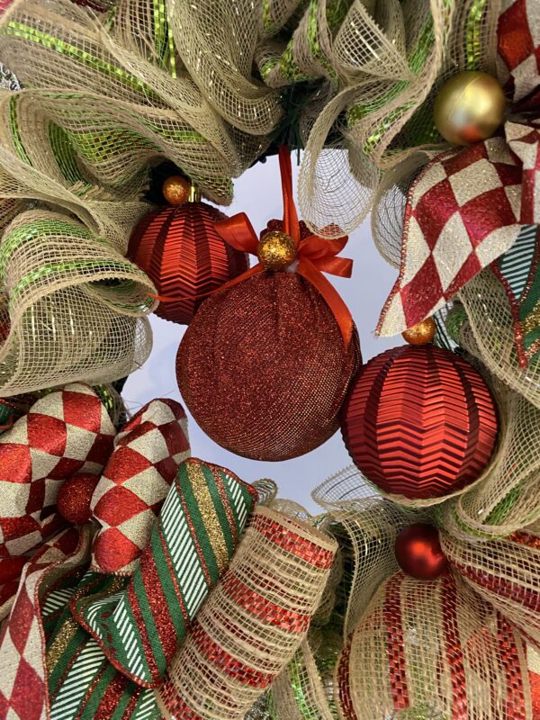 Bespoke Tracey's Shimmering Ruby Red Delight Decorative Wreath - Image 9