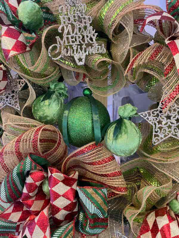 Bespoke Tracey's Trio Emerald Christmas Delight Decorative Wreath - Image 2