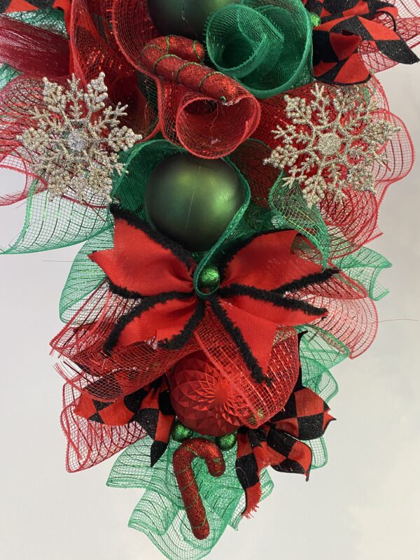 Bespoke Doves In A Mist Of Red Emerald Teardrop Swag Decorative Wreath - Image 2